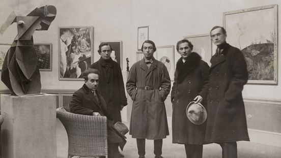 Photograph by Willy Römer, Gelatin silver paper, 12 x 16,5 cm 